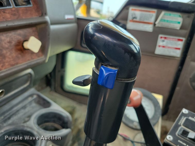 image for item DR4389 2004 Kenworth W900 ready mix truck