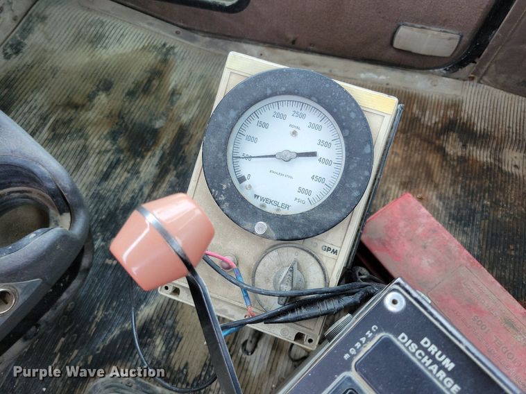 image for item DR4389 2004 Kenworth W900 ready mix truck