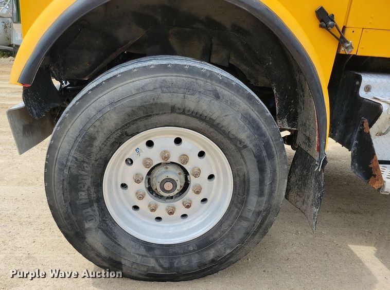 image for item DR4389 2004 Kenworth W900 ready mix truck