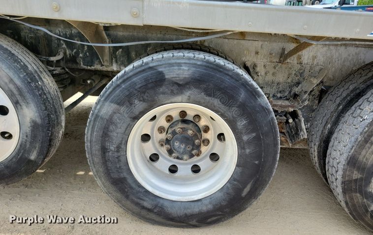 image for item DR4389 2004 Kenworth W900 ready mix truck