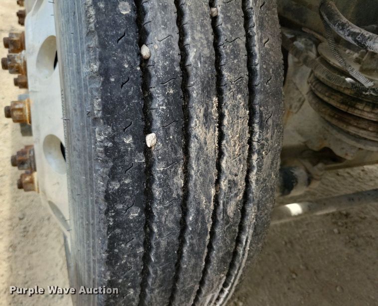 image for item DR4389 2004 Kenworth W900 ready mix truck