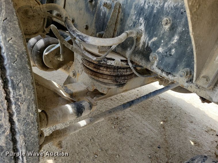 image for item DR4389 2004 Kenworth W900 ready mix truck