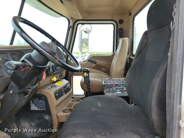 image for item DR4390 2007 Mack Granite CV513 ready mix truck