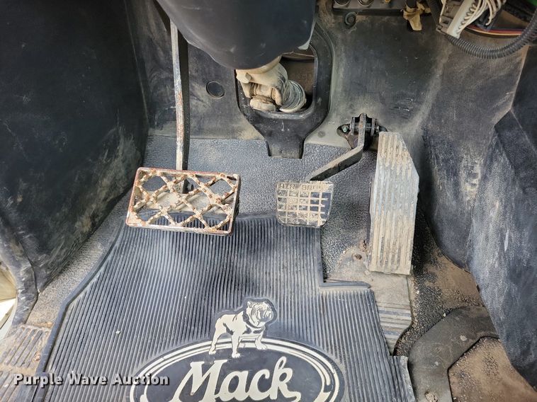 image for item DR4390 2007 Mack Granite CV513 ready mix truck