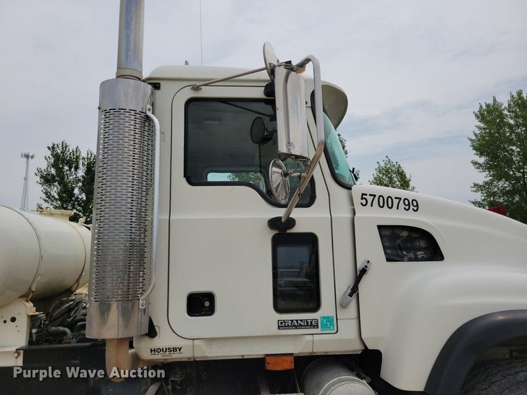 image for item DR4390 2007 Mack Granite CV513 ready mix truck