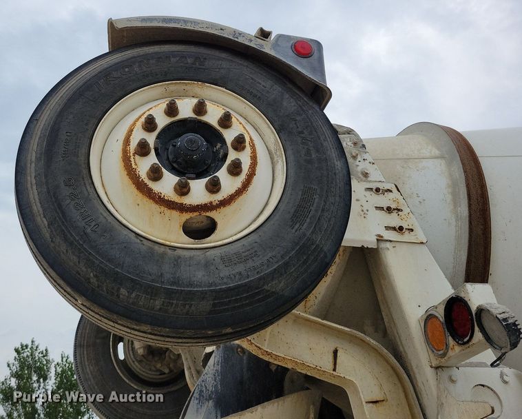 image for item DR4390 2007 Mack Granite CV513 ready mix truck