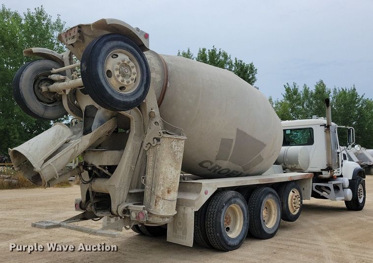 image for item DR4391 2004 Mack CV513 ready mix truck