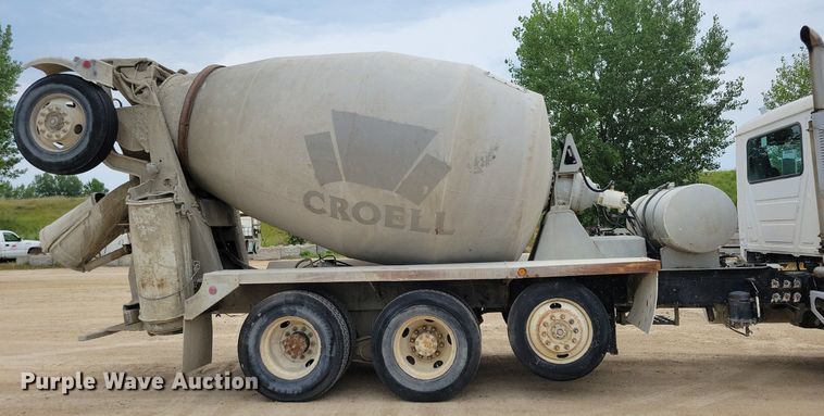 image for item DR4391 2004 Mack CV513 ready mix truck