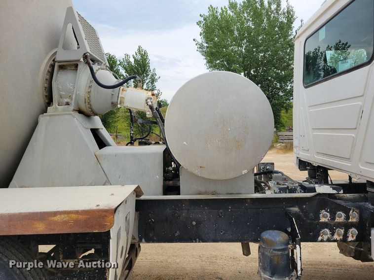 image for item DR4391 2004 Mack CV513 ready mix truck