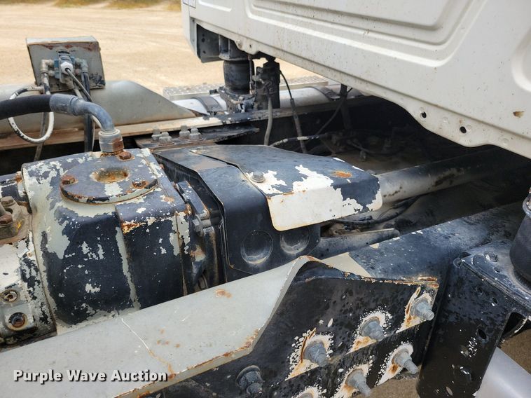 image for item DR4391 2004 Mack CV513 ready mix truck