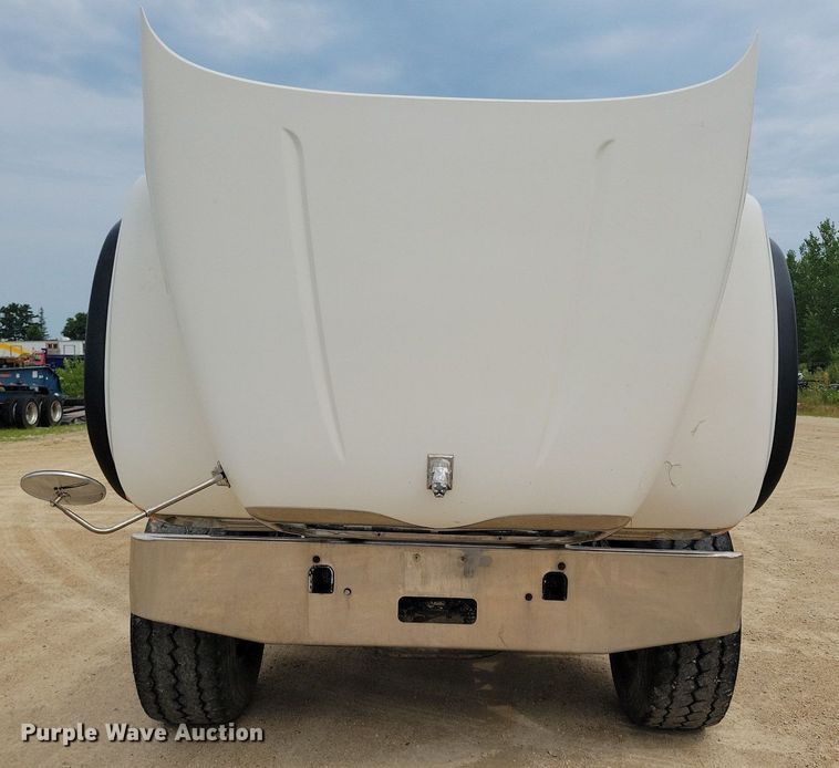 image for item DR4391 2004 Mack CV513 ready mix truck