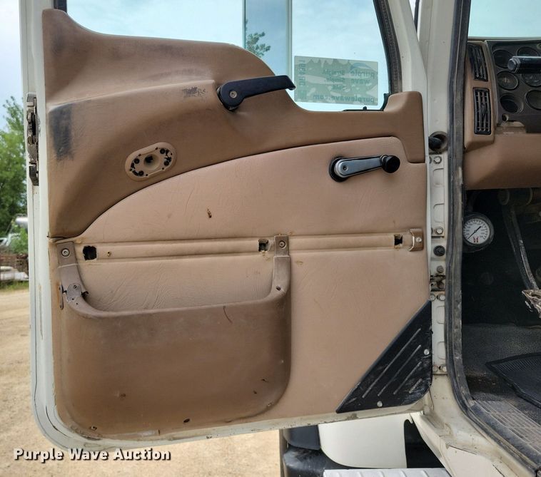 image for item DR4391 2004 Mack CV513 ready mix truck