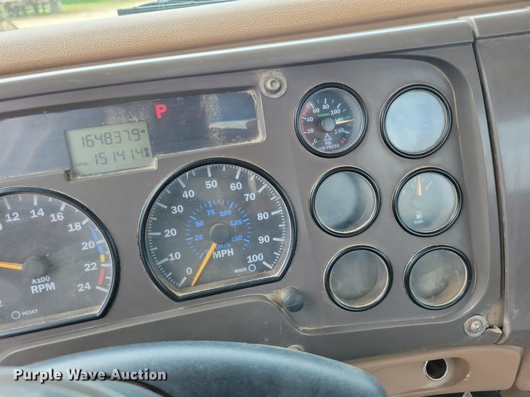 image for item DR4391 2004 Mack CV513 ready mix truck