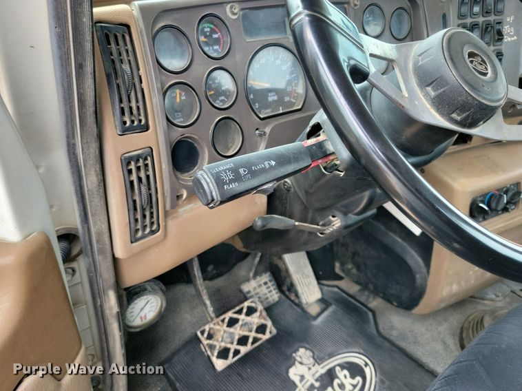 image for item DR4391 2004 Mack CV513 ready mix truck