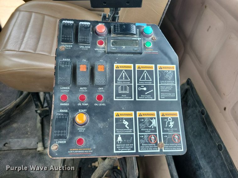 image for item DR4391 2004 Mack CV513 ready mix truck