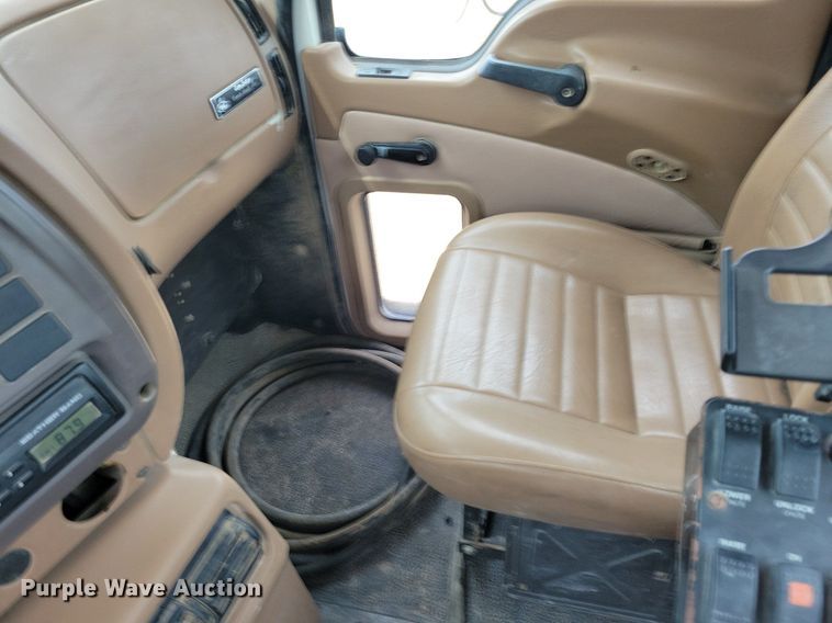 image for item DR4391 2004 Mack CV513 ready mix truck