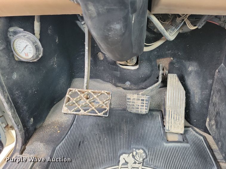 image for item DR4391 2004 Mack CV513 ready mix truck