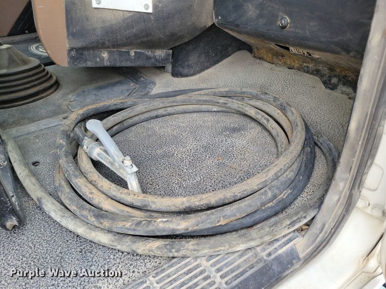 image for item DR4391 2004 Mack CV513 ready mix truck