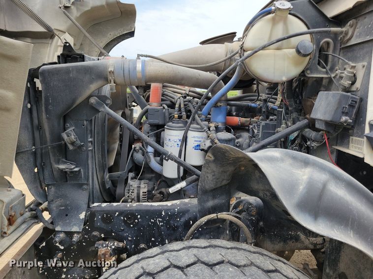 image for item DR4391 2004 Mack CV513 ready mix truck