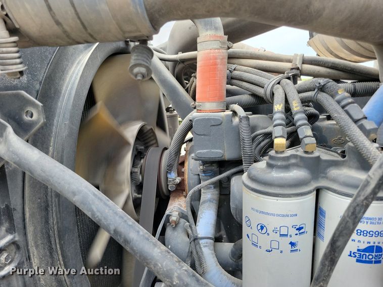 image for item DR4391 2004 Mack CV513 ready mix truck