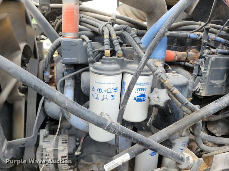 image for item DR4391 2004 Mack CV513 ready mix truck