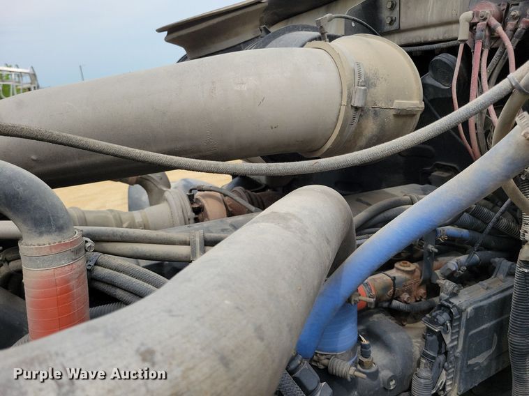 image for item DR4391 2004 Mack CV513 ready mix truck