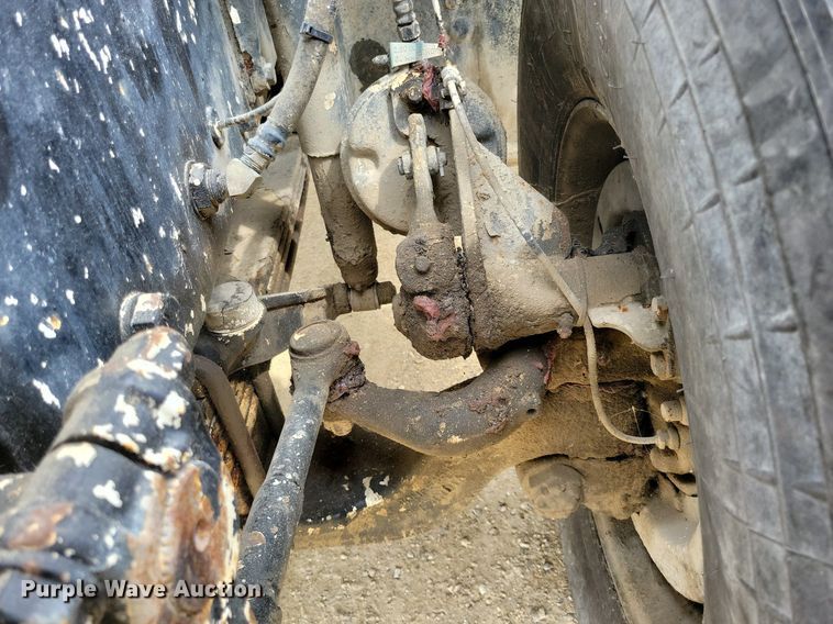 image for item DR4391 2004 Mack CV513 ready mix truck