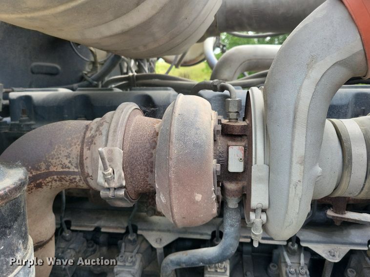 image for item DR4391 2004 Mack CV513 ready mix truck