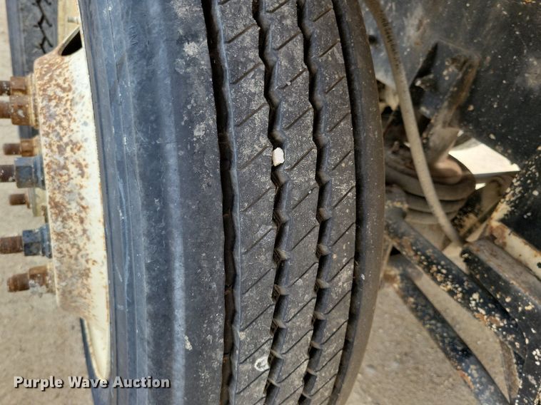 image for item DR4391 2004 Mack CV513 ready mix truck