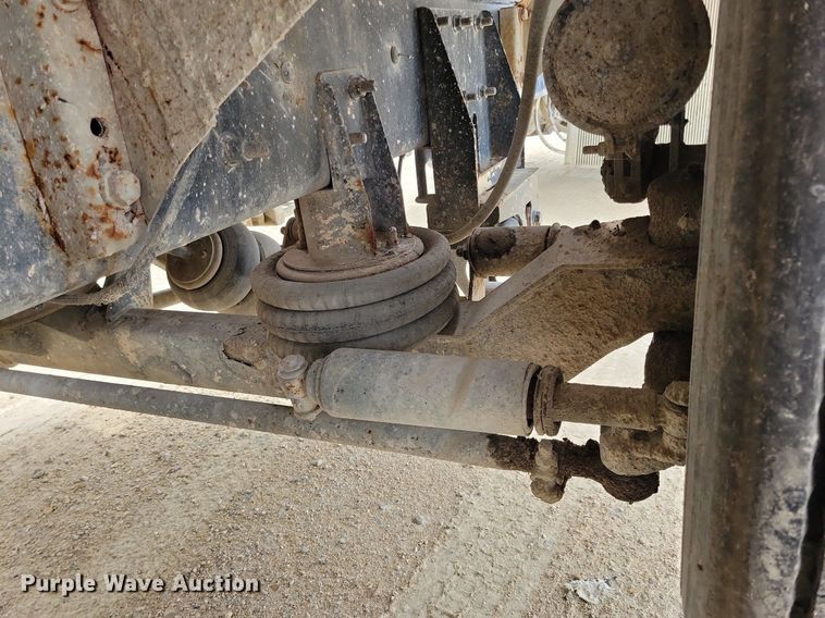 image for item DR4391 2004 Mack CV513 ready mix truck