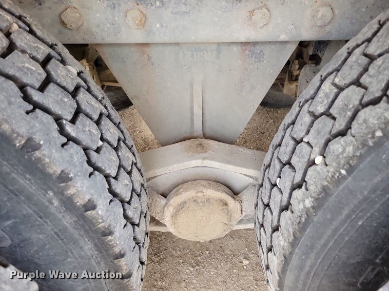 image for item DR4391 2004 Mack CV513 ready mix truck