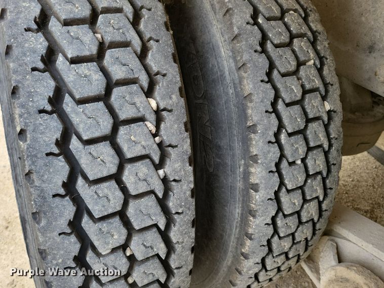 image for item DR4391 2004 Mack CV513 ready mix truck