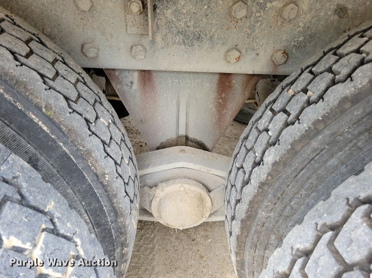 image for item DR4391 2004 Mack CV513 ready mix truck