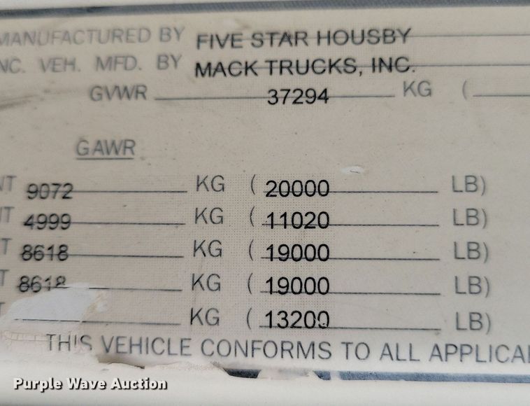 image for item DR4391 2004 Mack CV513 ready mix truck