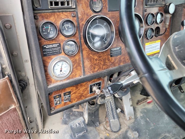 image for item DR4393 1999 Kenworth W900 ready mix truck