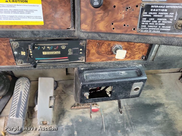 image for item DR4393 1999 Kenworth W900 ready mix truck