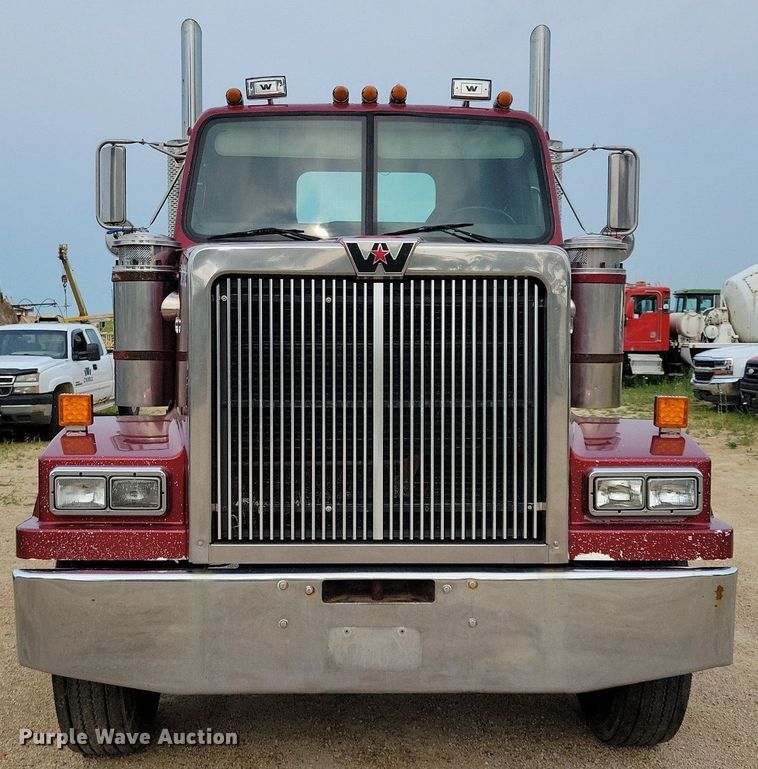 image for item DR4394 2013 Western Star 4900EX semi truck