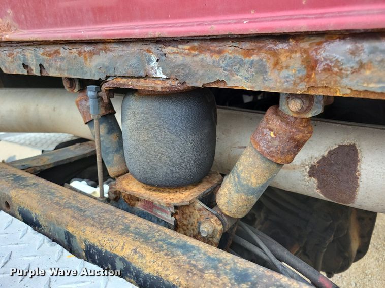 image for item DR4394 2013 Western Star 4900EX semi truck