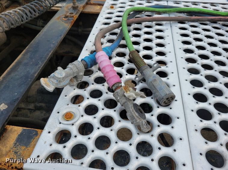 image for item DR4394 2013 Western Star 4900EX semi truck