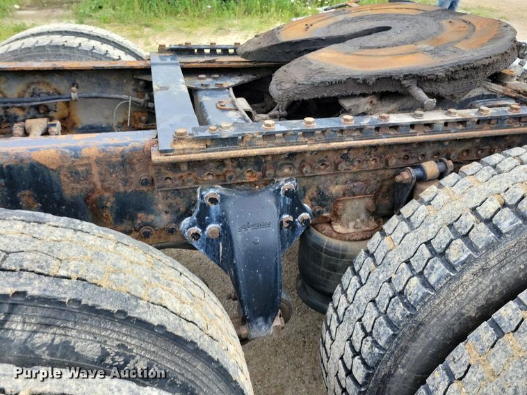 image for item DR4394 2013 Western Star 4900EX semi truck