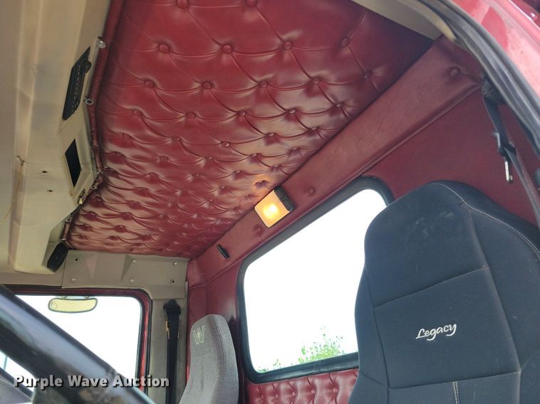 image for item DR4394 2013 Western Star 4900EX semi truck