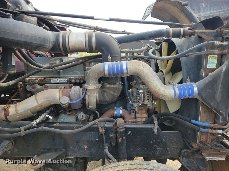 image for item DR4394 2013 Western Star 4900EX semi truck