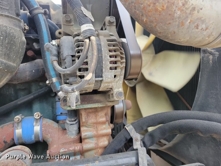 image for item DR4394 2013 Western Star 4900EX semi truck