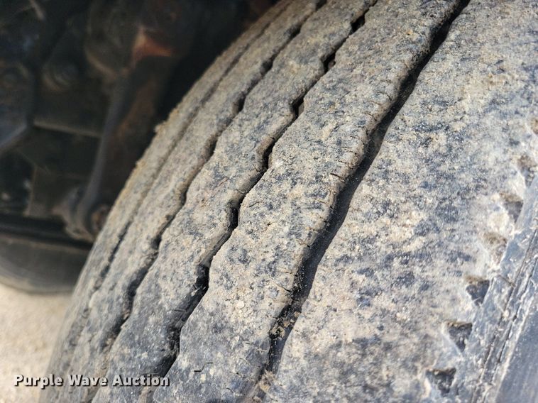 image for item DR4394 2013 Western Star 4900EX semi truck