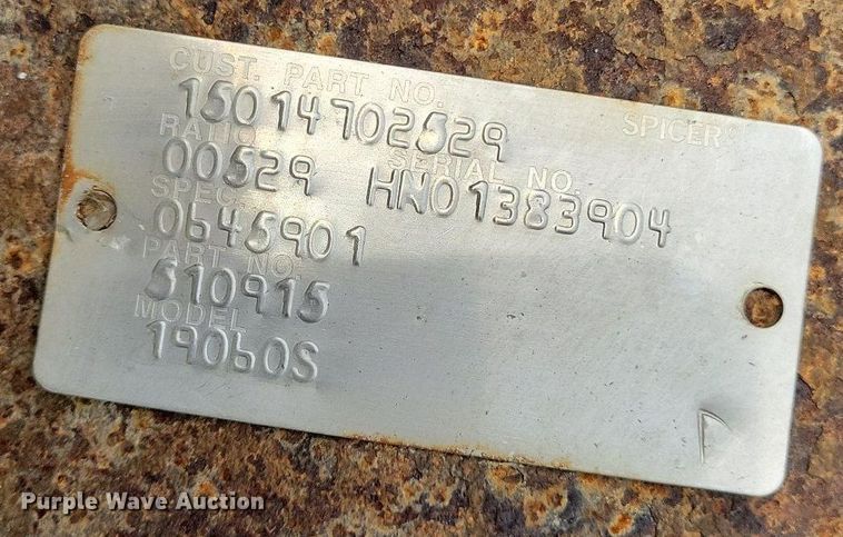 image for item DR4399 2004 GMC  C7500 truck cab and chassis