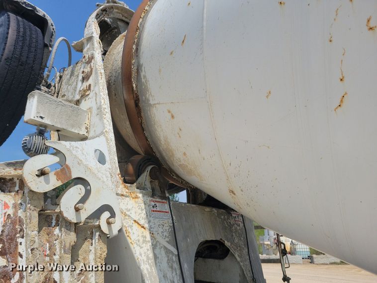 image for item DR4400 2001 Kenworth W900 ready mix truck