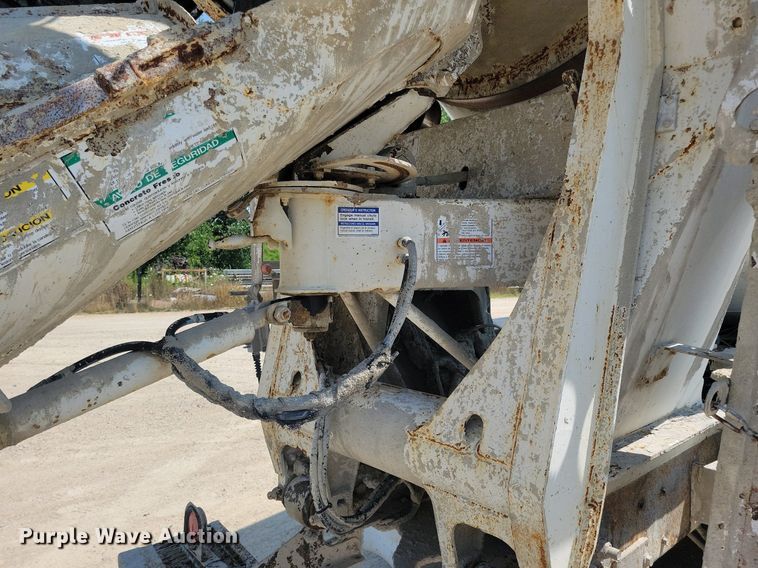 image for item DR4400 2001 Kenworth W900 ready mix truck