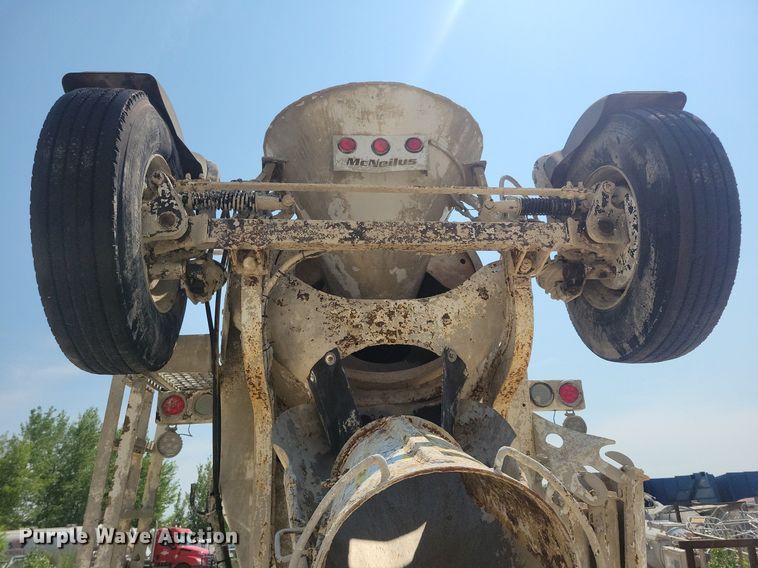 image for item DR4400 2001 Kenworth W900 ready mix truck