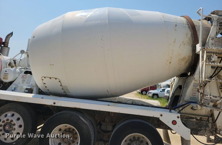 image for item DR4400 2001 Kenworth W900 ready mix truck