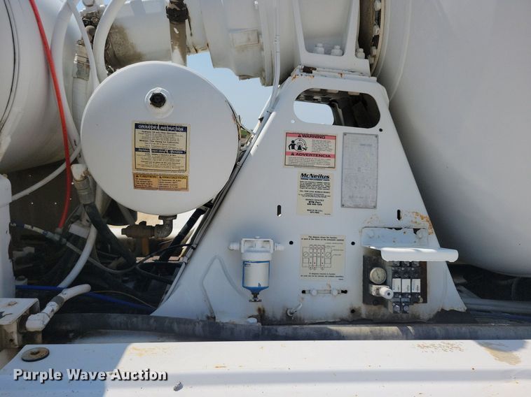 image for item DR4400 2001 Kenworth W900 ready mix truck